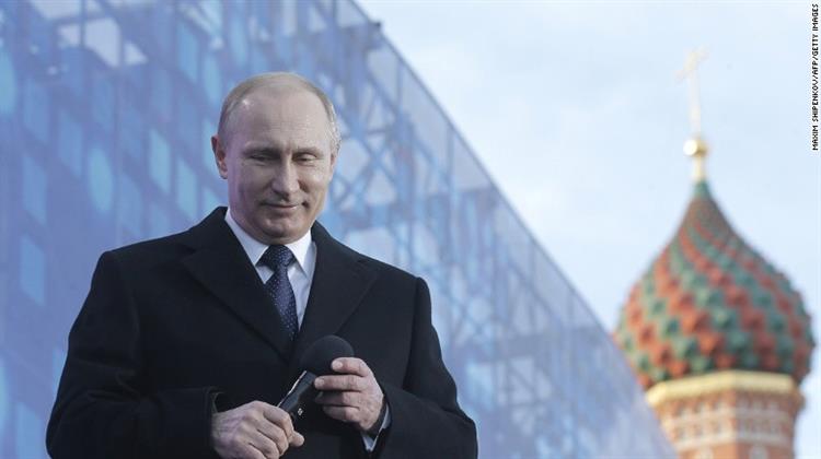 Πώς Επιβιώνει ο Πούτιν Από τη Χαμηλή Τιμή του Πετρελαίου