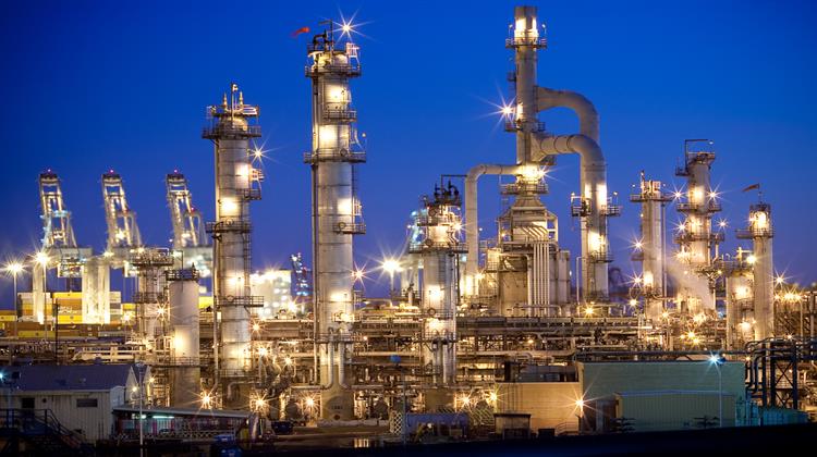 Chevron και Shell Βγάζουν «στο Σφυρί» Μικρά Διυλιστήρια - «Βλέπουν» Ανάκαμψη του Πετρελαίου