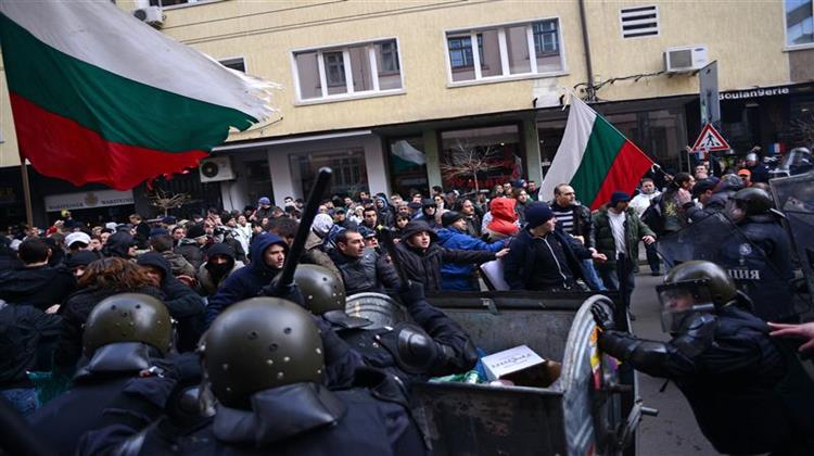 Bulgaria President Calls May Election After Protests