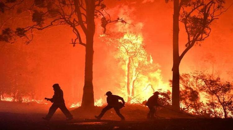 Αυστραλία: Διαταγές για Απομάκρυνση Χιλιάδων Κατοίκων από την Πολιτεία Βικτόρια Λόγω των Πυρκαγιών