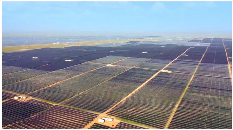 Πρωτοπορία της Κίνας στην Ηλιακή  Ενέργεια - Εγκαινιάστηκε Γιγάντιο Φωτοβολταϊκό Πάρκο 2,2 GW