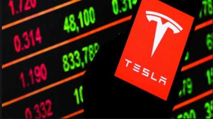 Tesla: Πτώση στην Μετοχή της στην Προσυνεδρίαση Κατά το Ντεμπούτο της στο S&P 500 Index