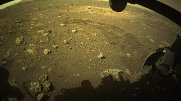 Τα Πρώτα Βήματα στον Άρη Έκανε το Ρομποτικό Ρόβερ της NASA