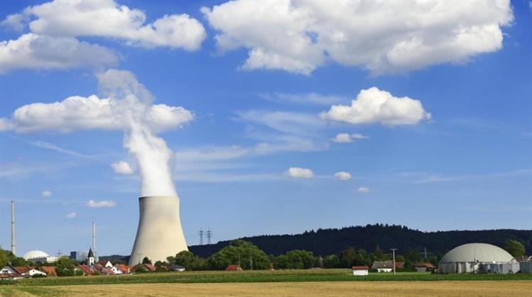 Τίμερμανς: Οι Βρυξέλλες «θα Στηρίξουν» τα Κράτη Μέλη που Επιλέγουν την Πυρηνική Ενέργεια