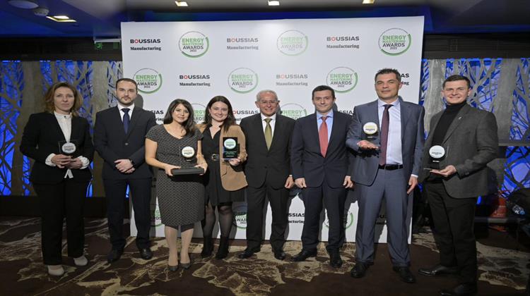 Schneider Electric: Βραβεύτηκε με τη Διάκριση «Energy Efficient Solution of the Year» - Συνεχίζει να Παρέχει Καινοτόμες Φιλικές προς το Περιβάλλον Λύσεις Εξοικονόμησης Ενέργειας