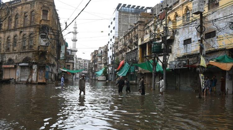 Πακιστάν-Πλημμύρες: Προσπάθειες να Προστατεύσει Ηλεκτροπαραγωγικό Σταθμό που Τροφοδοτεί Εκατομμύρια Ανθρώπους