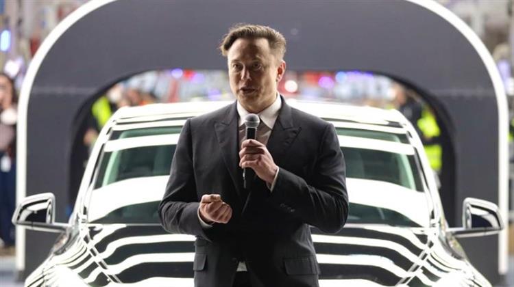 O Elon Musk  Πούλησε Mετοχές της Tesla αξίας $ 3,95 δισ.  Mετά την Eξαγορά του Twitter