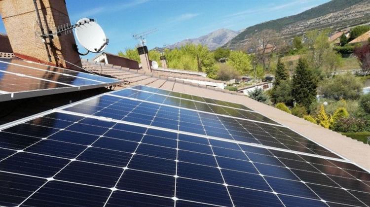 Ισπανία: Οι Ηλιακές Εγκαταστάσεις Έφτασαν το Ρεκόρ 2,5GW το 2022
