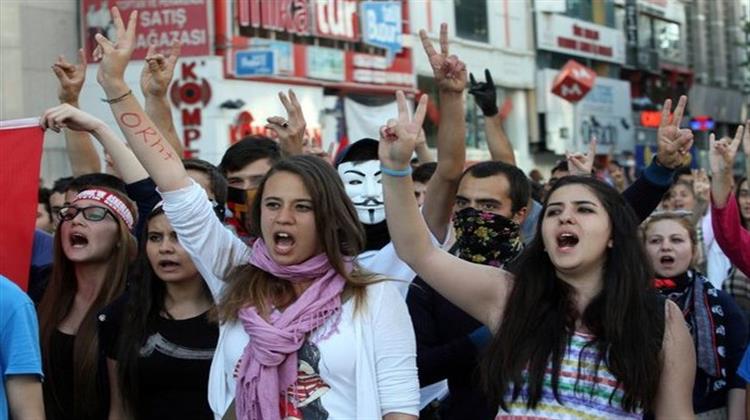 Κούρδοι και Nέοι: Oι Pυθμιστές των Eκλογών στην Τουρκία