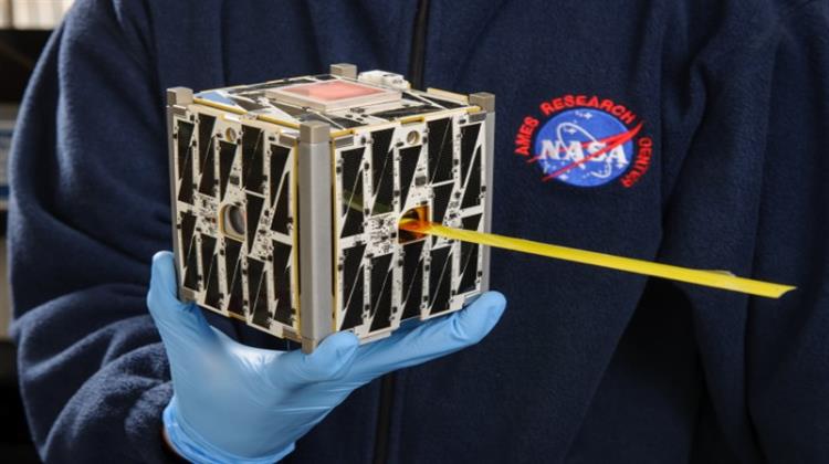 NASA: Με Μικροσκοπικούς Δορυφόρους θα Παρακολουθεί τις Καταιγίδες