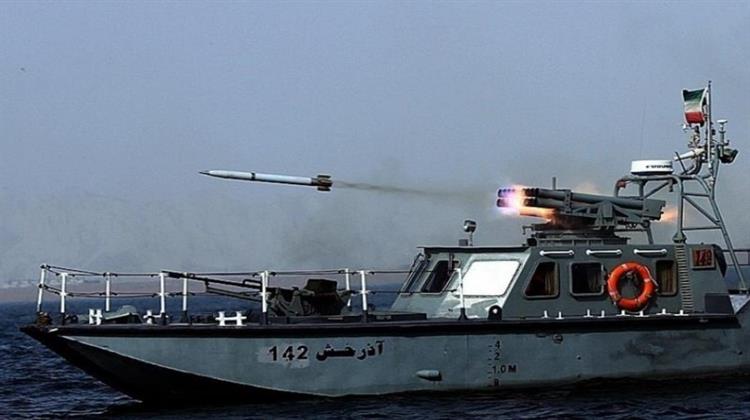 Το Ιράν Παρουσίασε Νέα Σκάφη Εξοπλισμένα με Πυραύλους Βεληνεκούς 600 χλμ