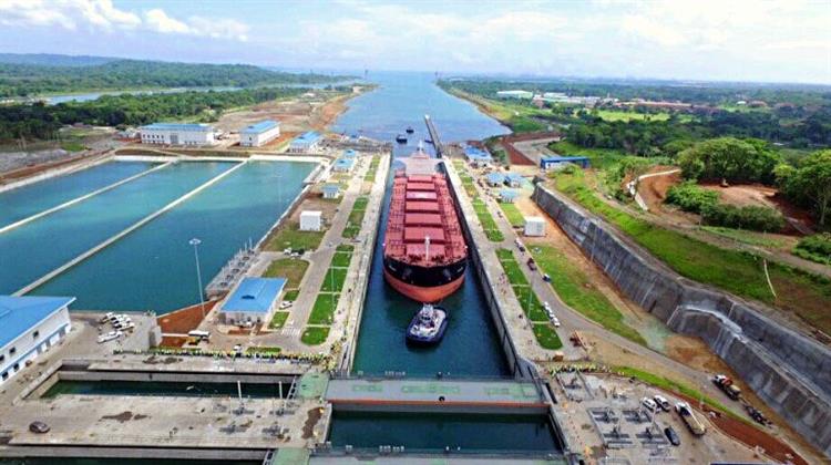 Διώρυγα Παναμά: «Ψαλίδι» Κατά 50% στις Διελεύσεις Πλοίων – Η Ξηρασία Απειλεί το Παγκόσμιο Εμπόριο