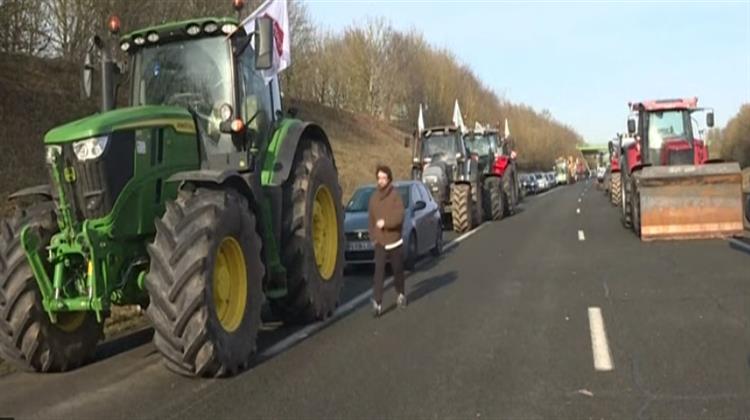 Σε Κατάσταση Πολιορκίας το Παρίσι Λόγω των Κινητοποιήσεων των Αγροτών