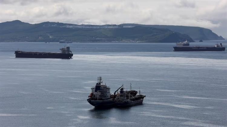 Βρετανοί Ασφαλίζουν και Κερδίζουν από τις Ρωσικές Αποστολές Πετρελαίου παρά τις Κυρώσεις