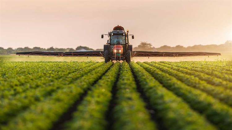 ΥΠΕΝ: Στη Βουλή η Τροπολογία για «Πράσινο» Ρεύμα σε Αγρότες και Βιομηχανία