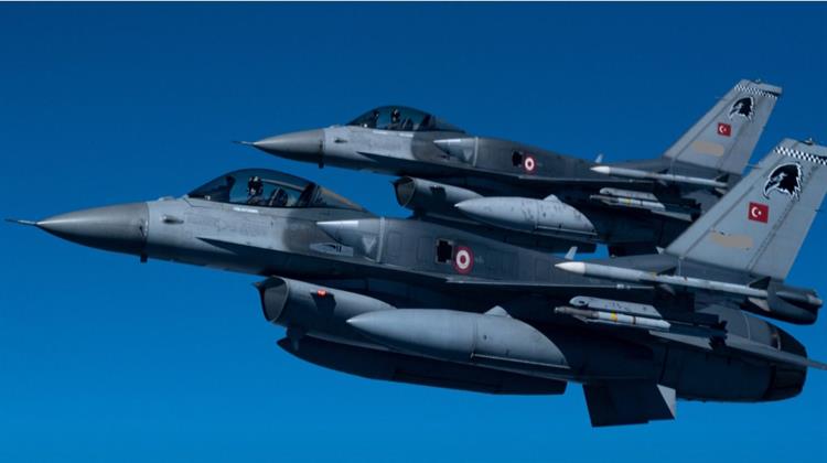 Εθνική ήττα: Οι ΗΠΑ πωλούν F-16 στην Τουρκία χωρίς όρους για τις Παραβιάσεις
