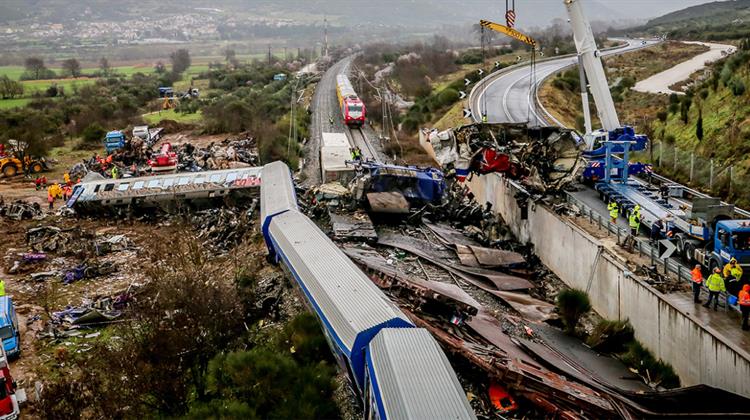 Ο Μητσοτάκης Μπροστά στον Καθρέφτη