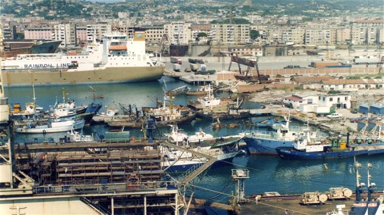 Αντέχει η Εμπορική Δραστηριότητα της Αλβανίας