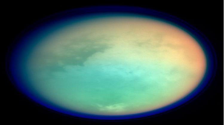 Αχανή Αποθέματα Υδρογονανθράκων στον Τιτάνα, τον Δορυφόρο του Κρόνου
