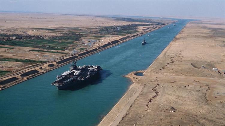 Egypt Unveils Suez Canal Extension in the Presence of Fran&#231;ois Hollande