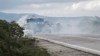 Έκρυθμη Κατάσταση σε Χίο και Λέσβο - Συγκρούσεις Κατοίκων και ΜΑΤ που Έφτασαν για την Περιφρούρηση της Κατασκευής των Νέων Κλειστών Δομών για τους Μετανάστες