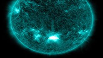 NASA: Μία Ισχυρή Ηλιακή  Έκλαμψη θα Φθάσει Σύντομα στη Γη