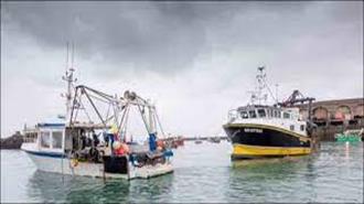 Brexit: Προειδοποιήσεις Μακρόν προς Βρετανία για Αλιευτικά Δικαιώματα και Β. Ιρλανδία