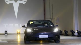 Tesla: Ανακαλεί Πάνω από 14.500 Αυτοκίνητα στην Κίνα