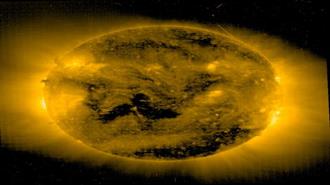 Ανησυχίες Προκαλούν οι Τεράστιες Κηλίδες στο 10% της Επιφάνειας του Ήλιου